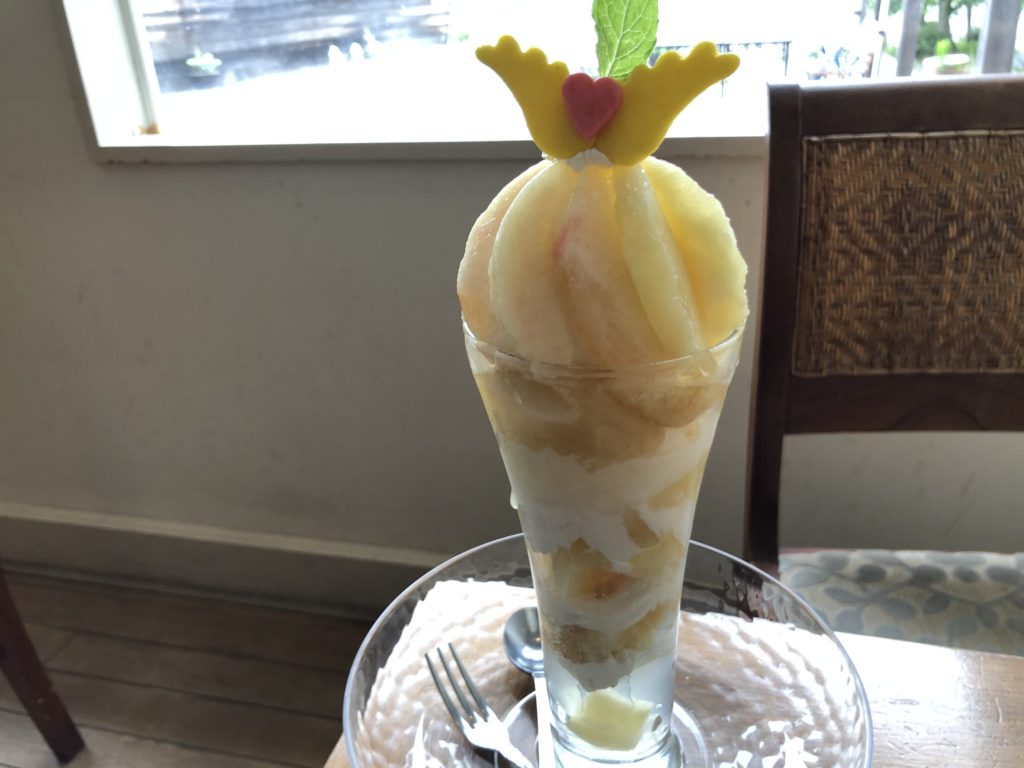 人気店 高浜市「Cafe Garden Pot」で天使の羽根の桃パフェがスタート！ 濃口情報源「ミカワソース」